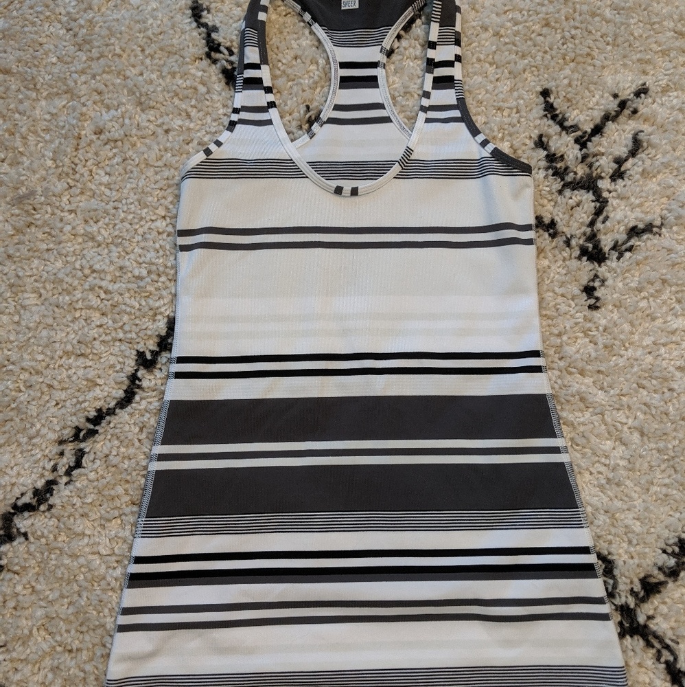 Lululemon tank